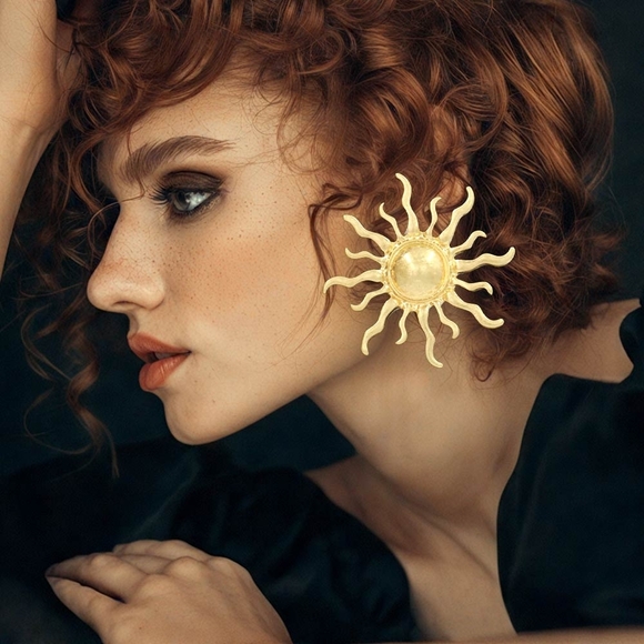 Jewelry - Gold Sunburst Statement Earrings